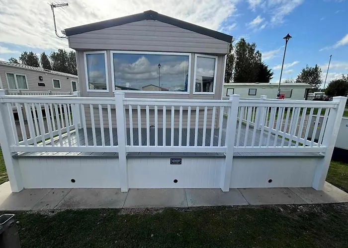 8 Berth 3 Bed Pg4 Palm Grove Ch And Dg