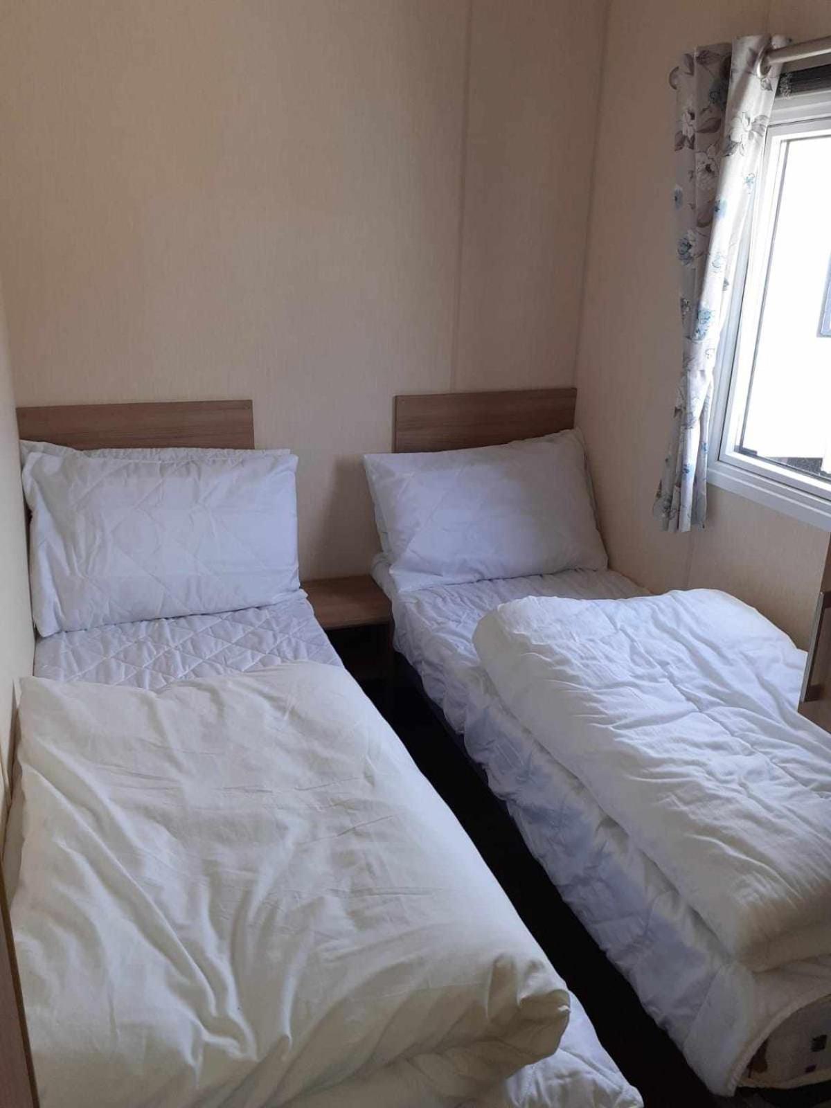 8 Berth 3 Bed Pg4 Palm Grove Ch And Dg